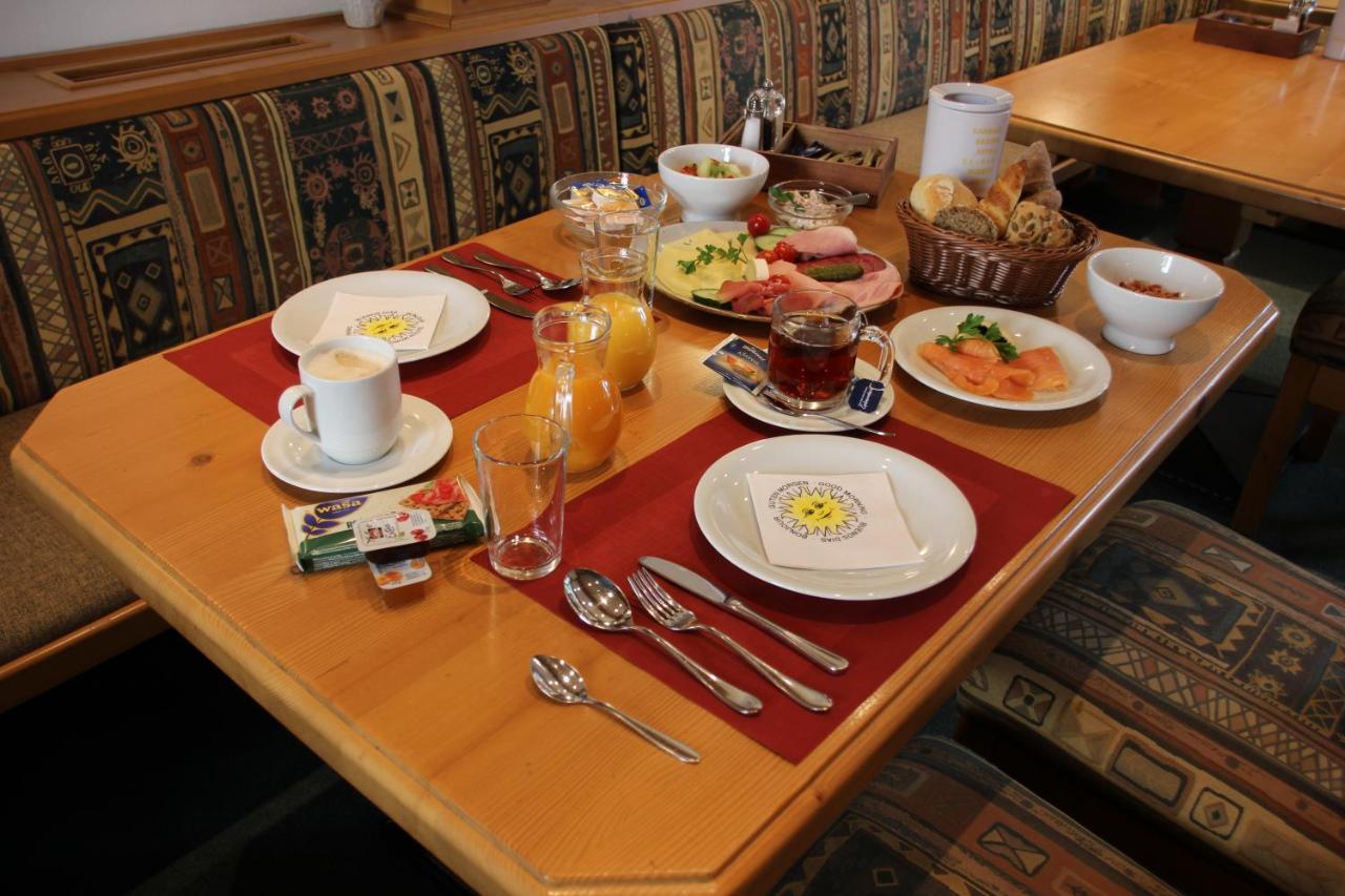 Hotel Am Schloss Darmstaedter Hof Бад-Гомбург-фор-дер-Гее Екстер'єр фото