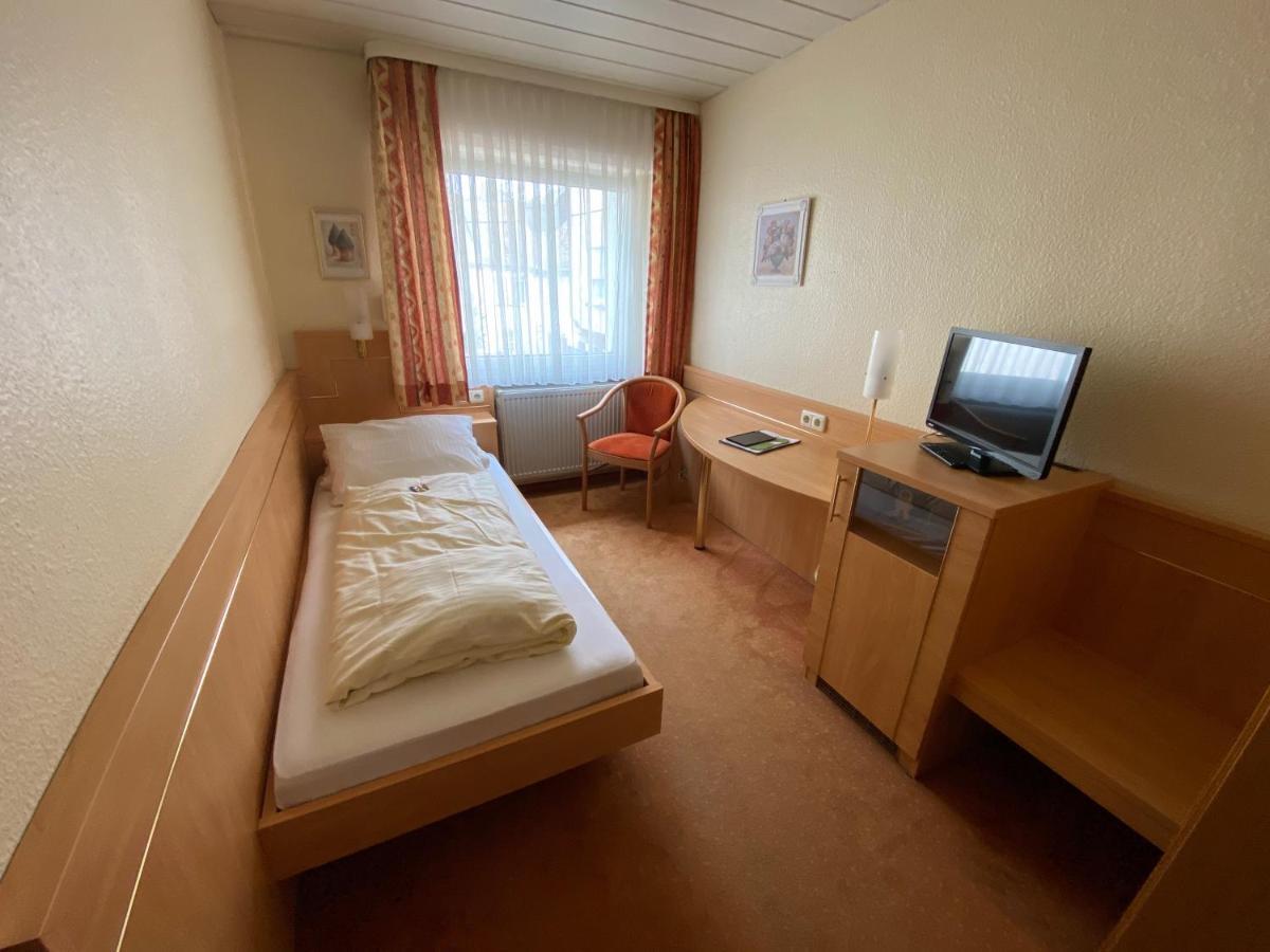 Hotel Am Schloss Darmstaedter Hof Бад-Гомбург-фор-дер-Гее Екстер'єр фото