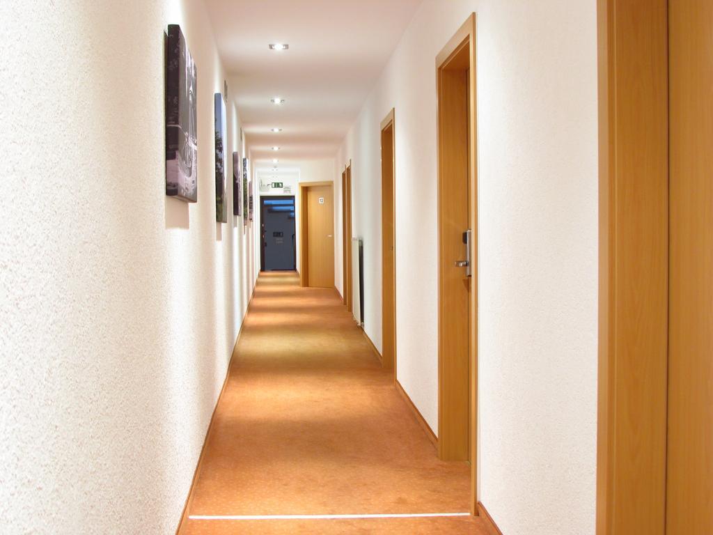 Hotel Am Schloss Darmstaedter Hof Бад-Гомбург-фор-дер-Гее Екстер'єр фото