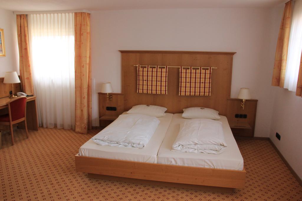 Hotel Am Schloss Darmstaedter Hof Бад-Гомбург-фор-дер-Гее Номер фото